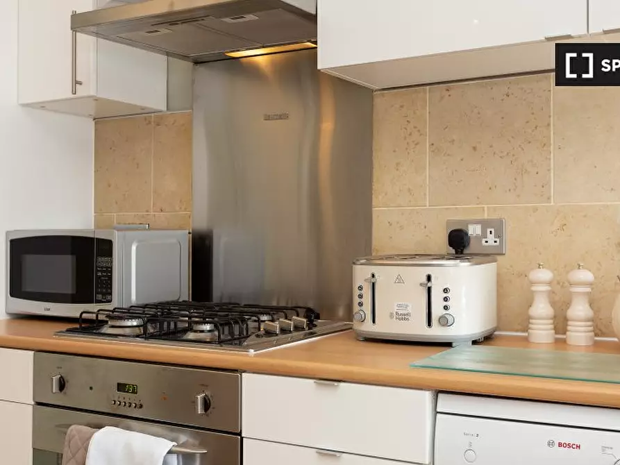 Immagine 5 di Appartamento in affitto  in Heyford Ave a Lambeth