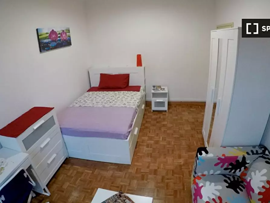 Immagine 2 di Camera condivisa in affitto  in Via Montebello a Firenze