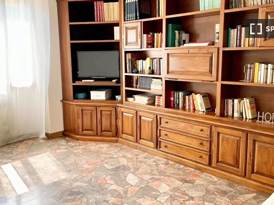 Immagine 5 di Camera condivisa in affitto  in VIA CADUTI DI CEFALONIA a Firenze