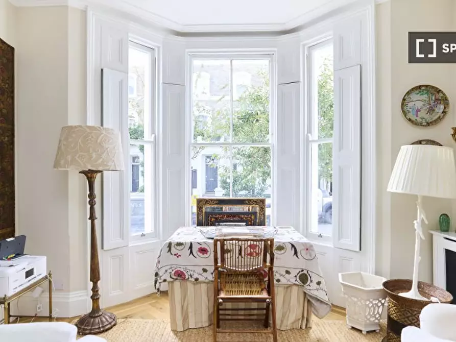 Immagine 2 di Appartamento in affitto  in Abingdon Rd a Kensington