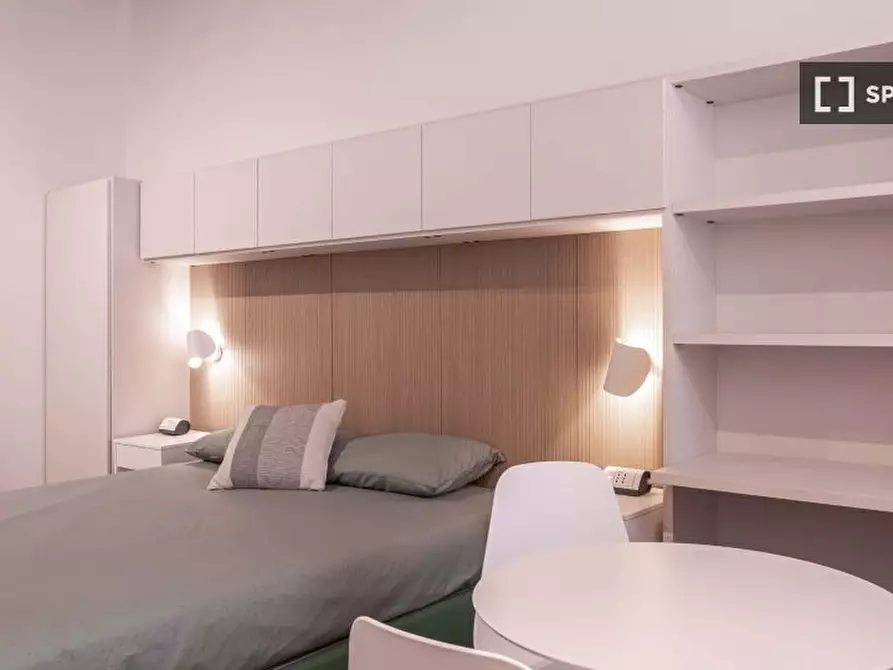 Immagine 10 di Ufficio in affitto  in Vicolo del Bologna a Roma
