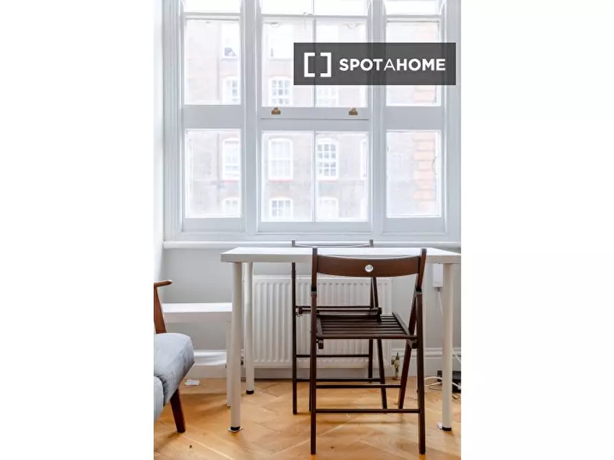 Immagine 13 di Appartamento in affitto  in Flat Cavendish Mansions a Islington