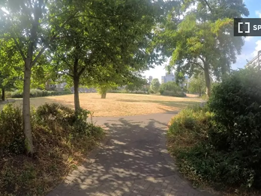 Immagine 10 di Camera condivisa in affitto  in Queensdale Crescent a Kensington