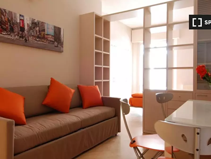 Immagine 1 di Appartamento in affitto  in Via Rizzoli a Bologna