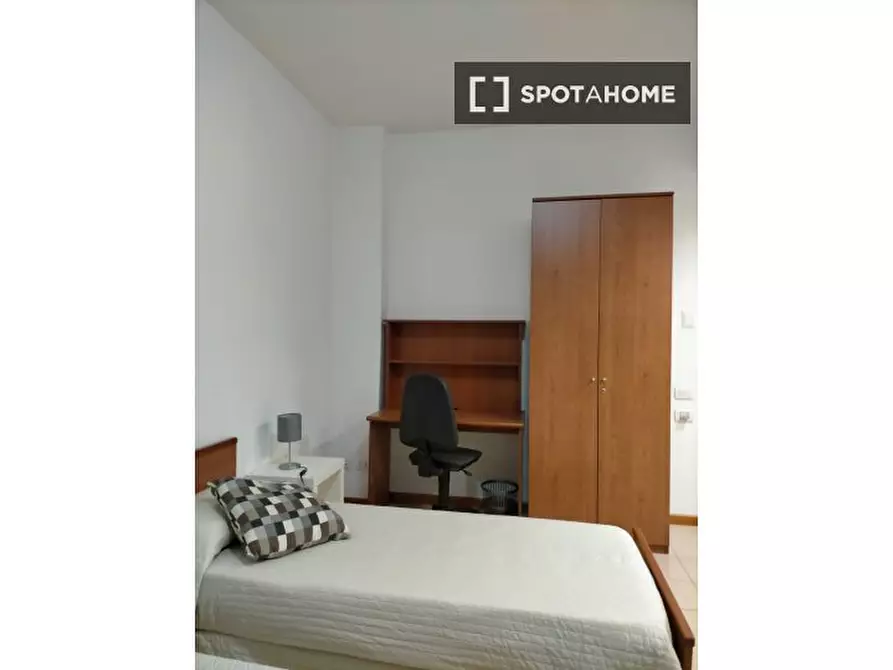 Immagine 3 di Ufficio in affitto  in Via Prenestina a Roma