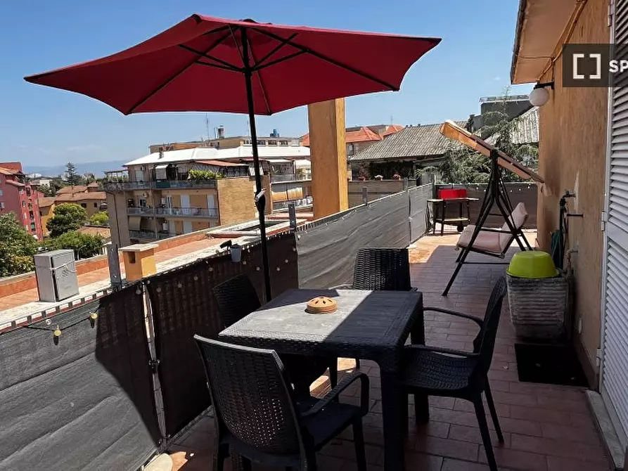 Immagine 5 di Camera condivisa in affitto  in Largo Mario Massai a Roma