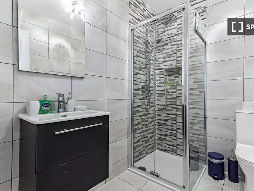Immagine 3 di Appartamento in affitto  in flat a Tottenham