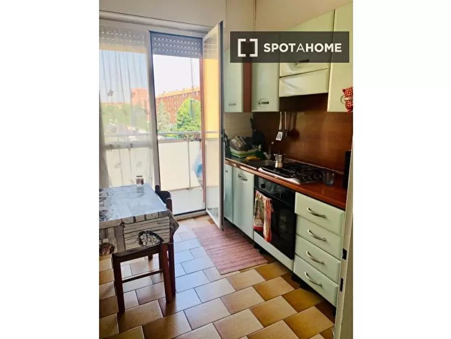 Immagine 3 di Camera condivisa in affitto  in Via Ugo Betti a Milano