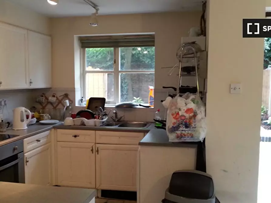 Immagine 6 di Camera condivisa in affitto  in Barnsdale Ave a Poplar