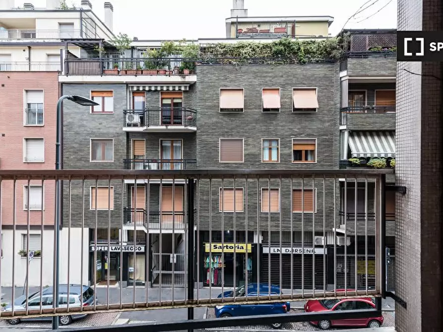 Immagine 17 di Camera condivisa in affitto  in Via Francesco de Sanctis a Milano