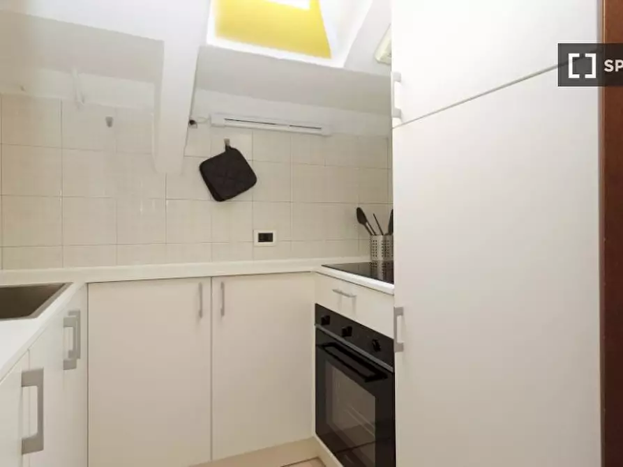 Immagine 18 di Camera condivisa in affitto  in Via Vigevano a Milano