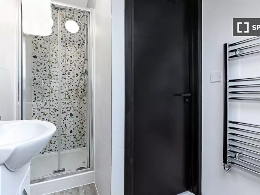 Immagine 10 di Appartamento in affitto  in A Willoughby Ln a Tottenham