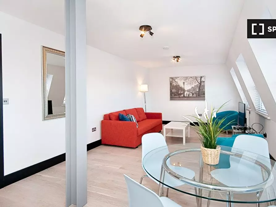 Immagine 4 di Appartamento in affitto  in Flat Heinze Building a Islington