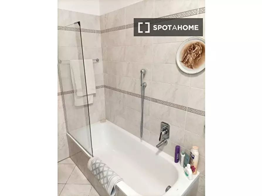 Immagine 6 di Camera condivisa in affitto  in Via A. Ponchielli a Monza