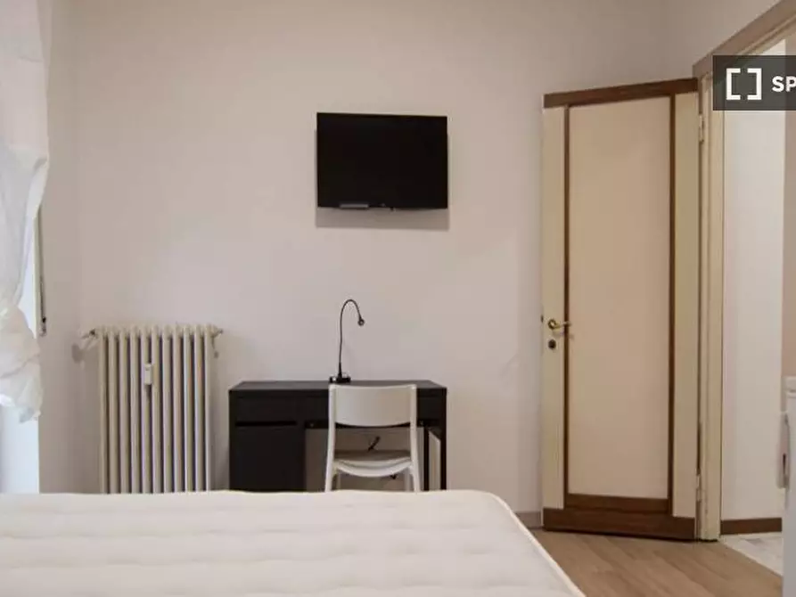 Immagine 4 di Camera condivisa in affitto  in Via Farneti a Milano