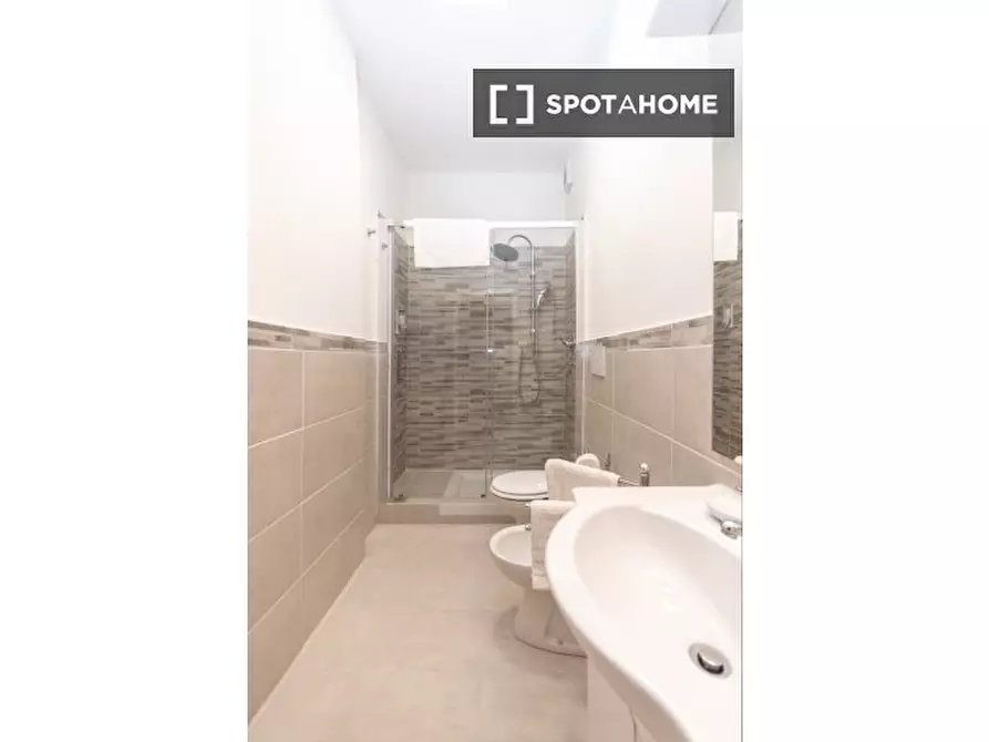 Immagine 3 di Appartamento in affitto  in Via Oderisi da Gubbio a Roma