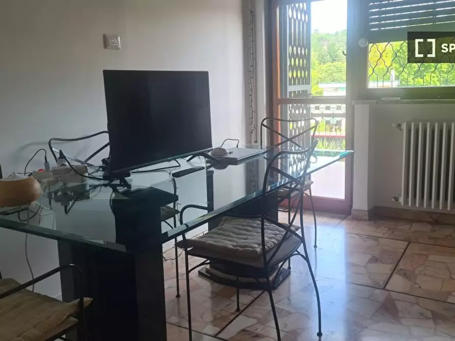 Immagine 2 di Camera condivisa in affitto  in Via Mattia Battistini a Roma