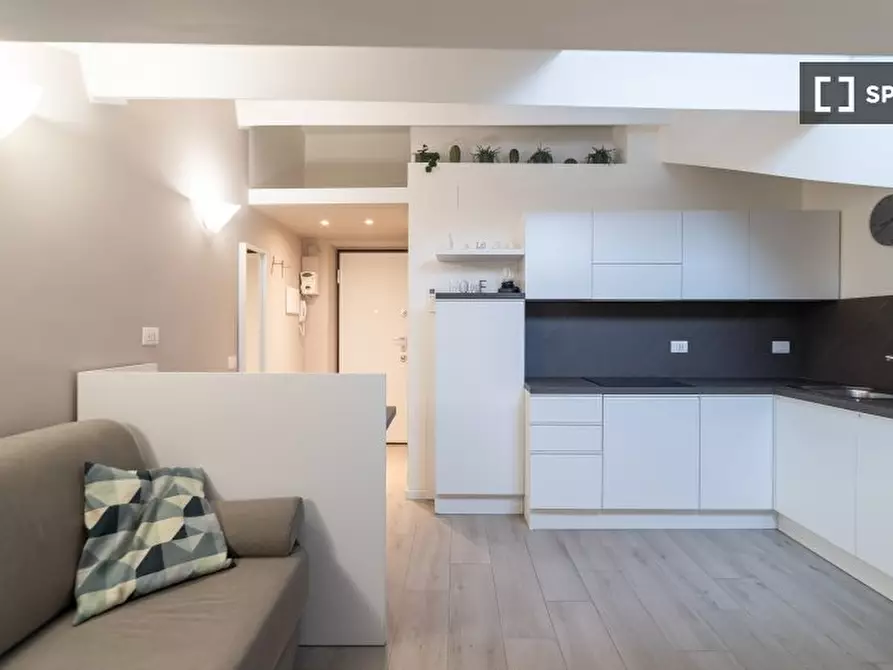 Immagine 5 di Ufficio in affitto  in V. Adige a Milano