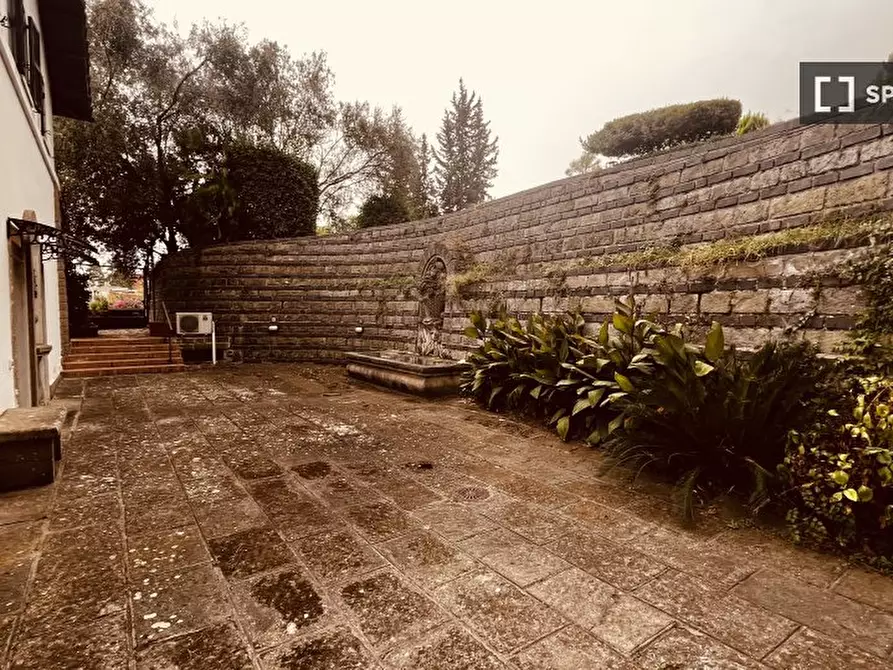 Immagine 8 di Camera condivisa in affitto  in Via della Camilluccia a Roma