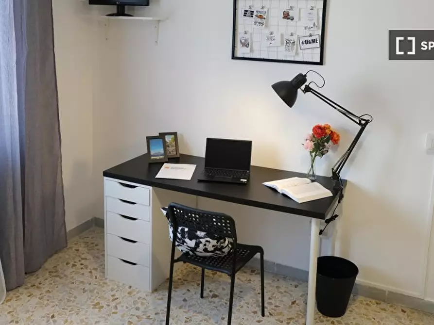 Immagine 7 di Camera condivisa in affitto  in Via Terracina n. fab. A - sc. H int. 27 a Napoli