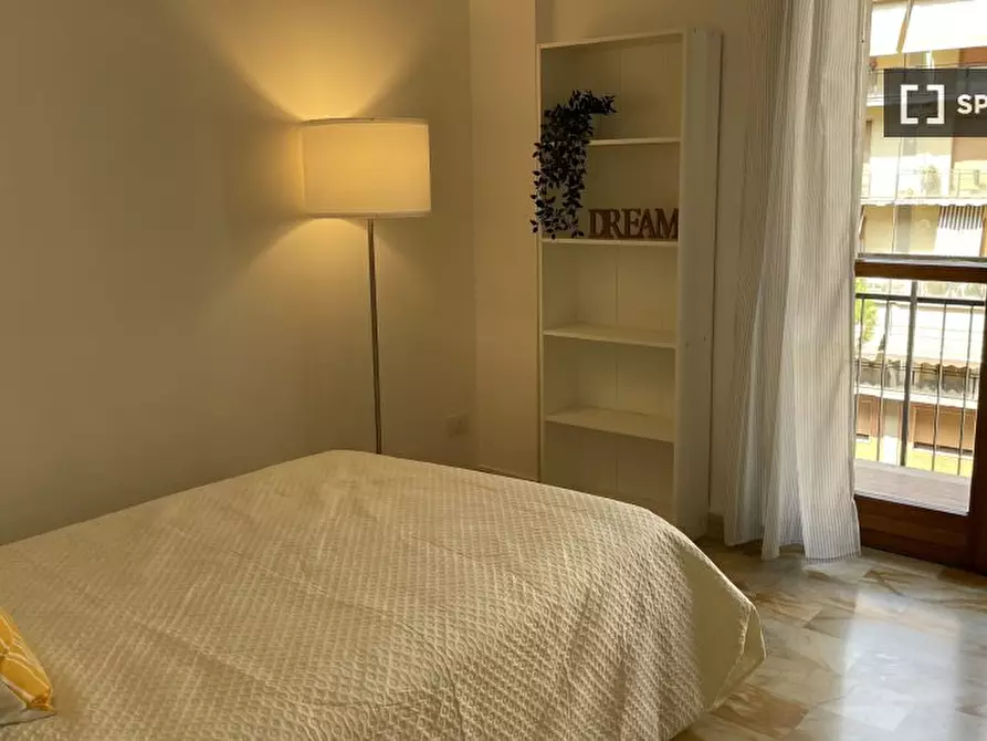 Immagine 9 di Camera condivisa in affitto  in VIA CADUTI DI CEFALONIA a Firenze