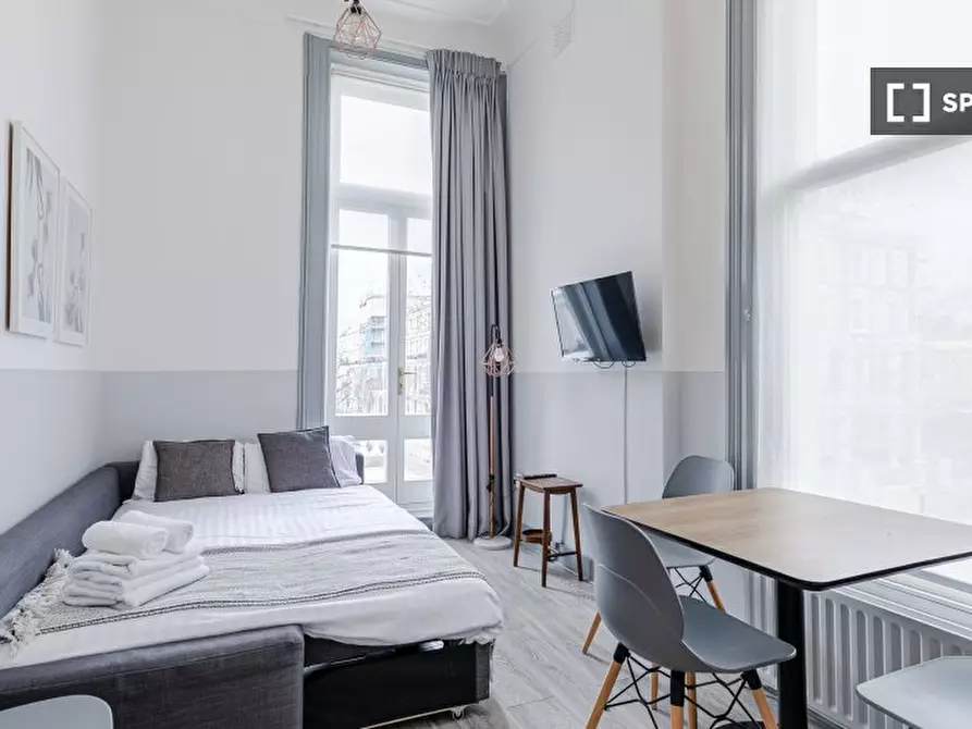 Immagine 10 di Appartamento in affitto  in Apartment a Kensington