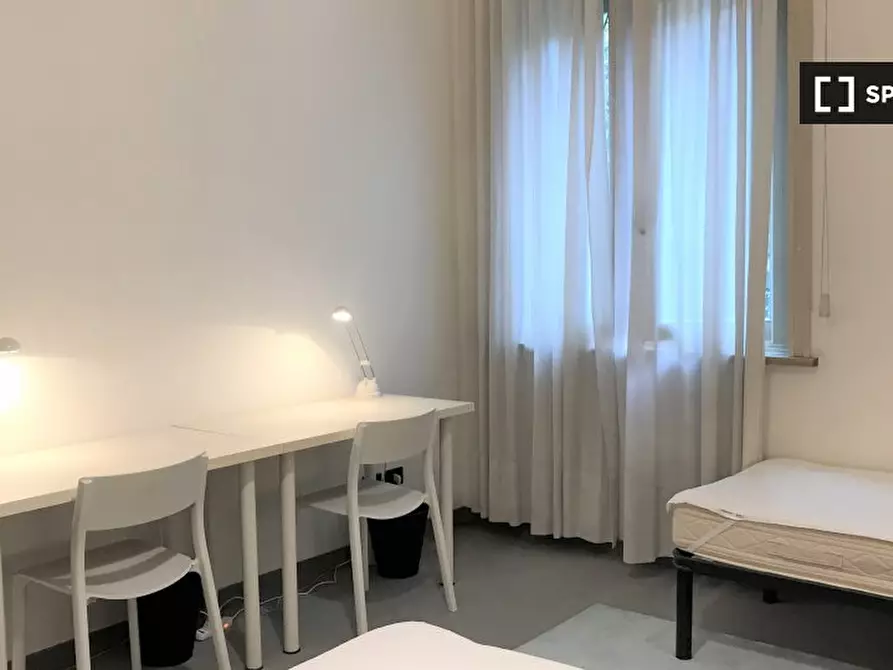 Immagine 4 di Camera condivisa in affitto  in Viale Beatrice D'Este a Milano