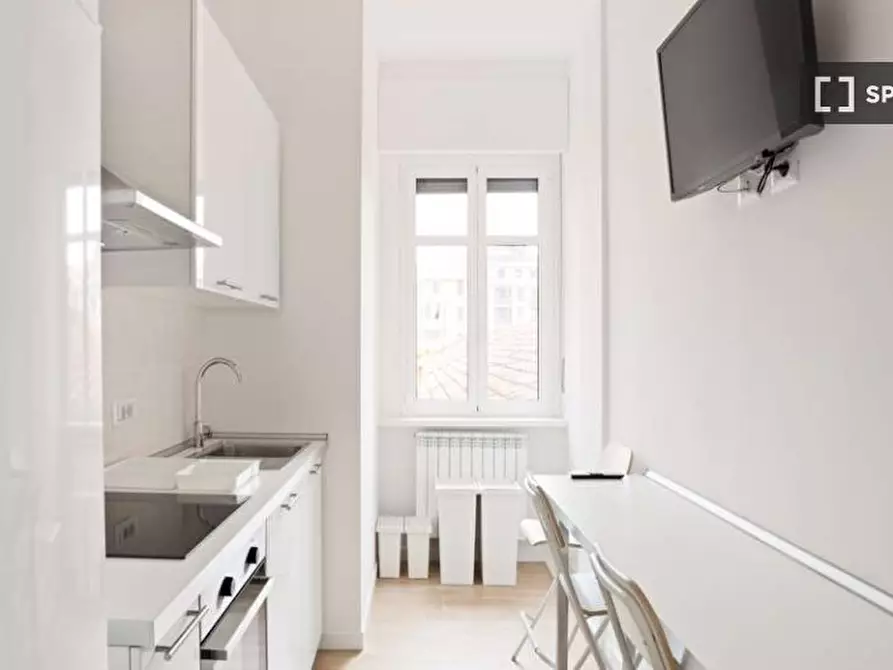 Immagine 5 di Camera condivisa in affitto  in Viale Legioni Romane a Milano