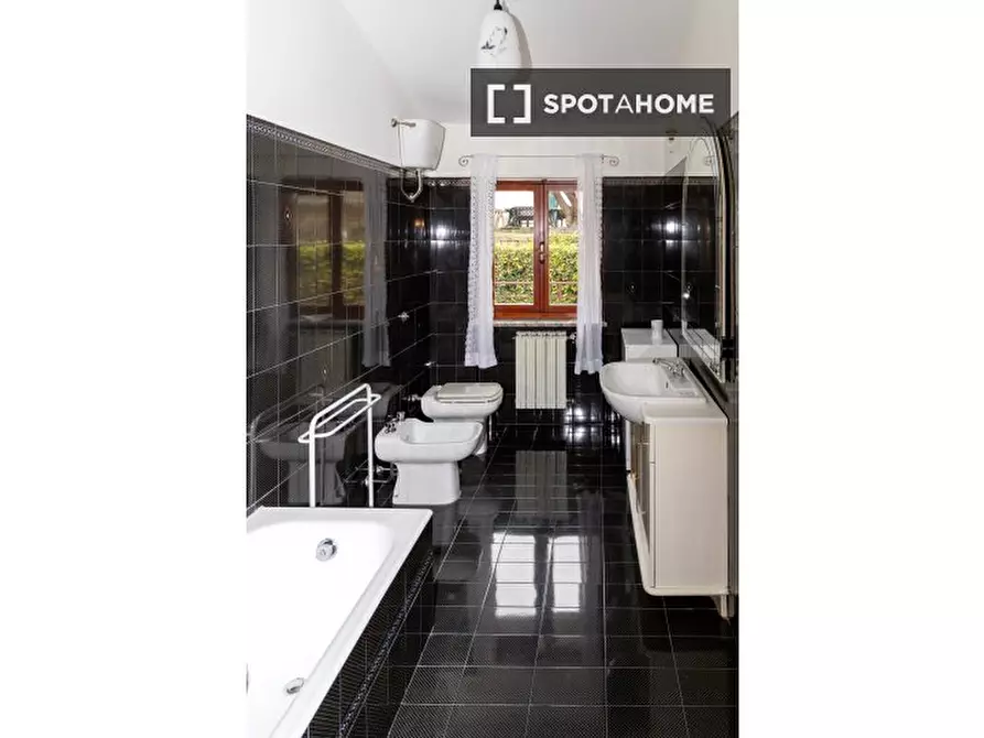 Immagine 1 di Appartamento in affitto  in Via Don Umberto Terenzi a Roma