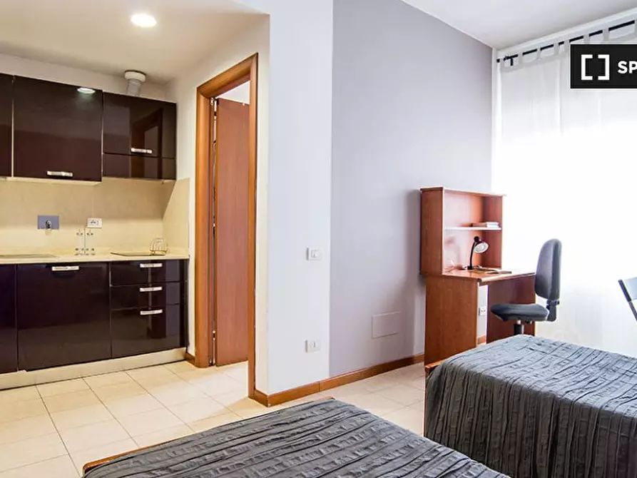 Immagine 8 di Ufficio in affitto  in Via Prenestina a Roma