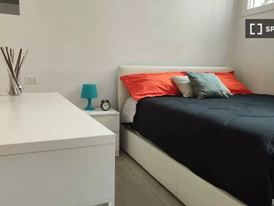 Immagine 12 di Camera condivisa in affitto  in Mura di Porta San Felice a Bologna