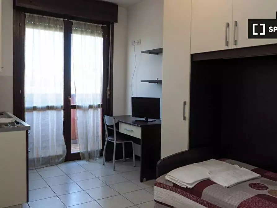 Immagine 4 di Camera condivisa in affitto  in Viale Antonio Gramsci a Sesto San Giovanni