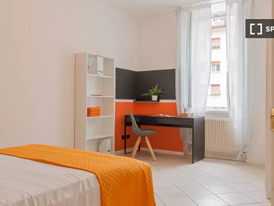 Immagine 2 di Camera condivisa in affitto  in Nazario Sauro a Trento