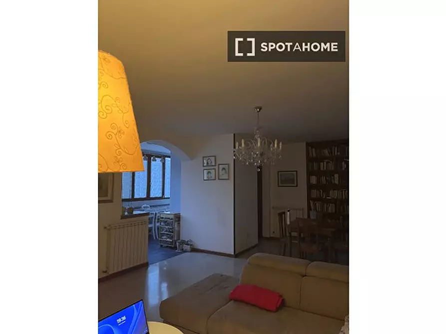 Immagine 8 di Camera condivisa in affitto  in Viale Londra a Roma