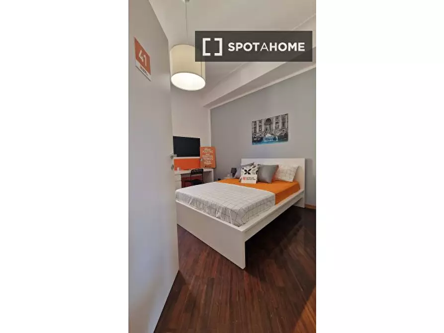 Immagine 7 di Camera condivisa in affitto  in Via Paolo Paruta a Roma