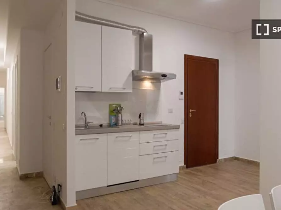 Immagine 12 di Camera condivisa in affitto  in VIA STRADIVARI a Milano