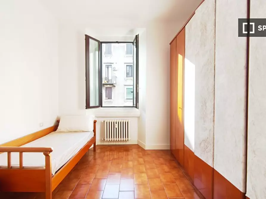 Immagine 5 di Camera condivisa in affitto  in Via Camillo e Otto Cima a Milano