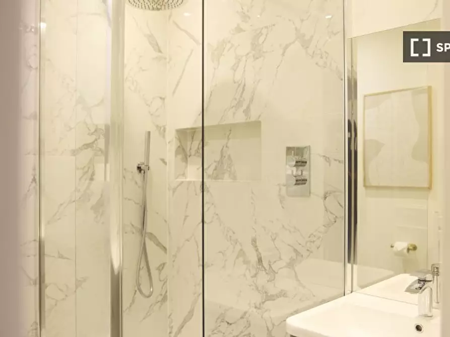 Immagine 15 di Appartamento in affitto  in Westgate Terrace a Kensington