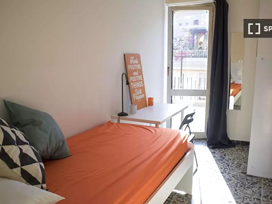 Immagine 1 di Camera condivisa in affitto  in Via Ariosto n a Cagliari