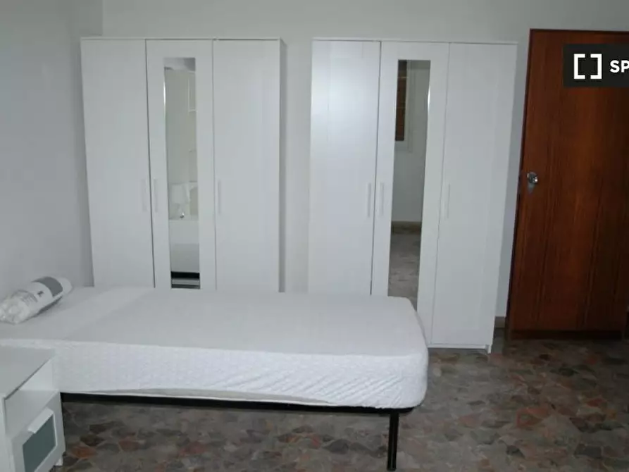 Immagine 3 di Camera condivisa in affitto  in Via Fossolo a Bologna