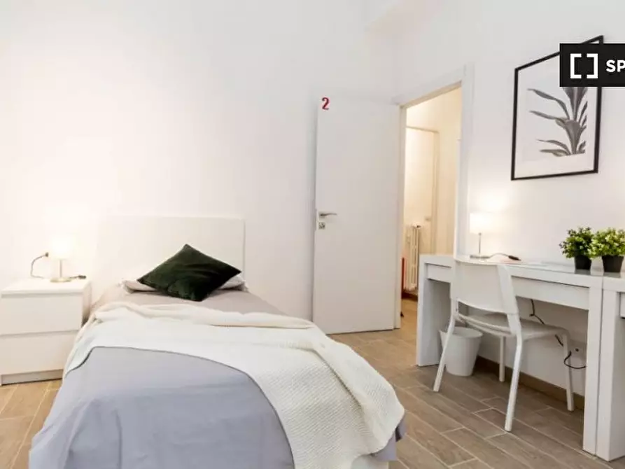 Immagine 1 di Camera condivisa in affitto  in Via delle Genziane a Milano