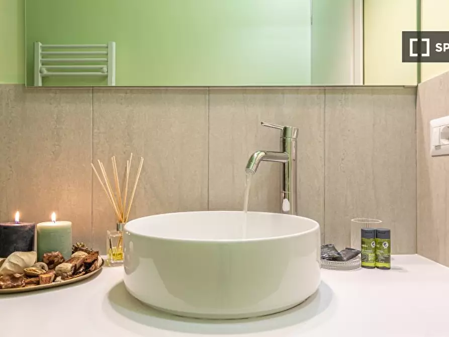 Immagine 17 di Appartamento in affitto  in Via della Madonna dei Monti a Roma