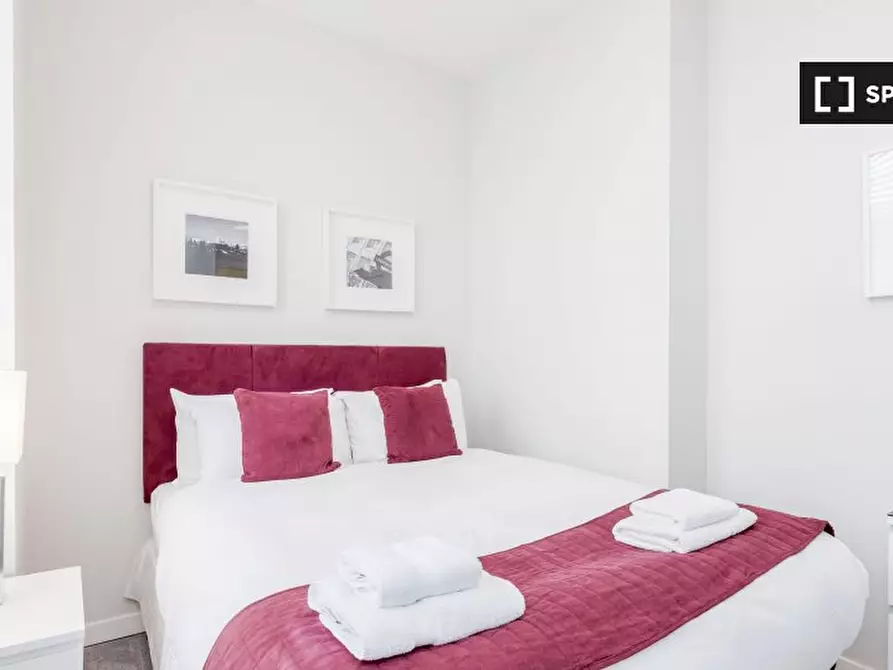 Immagine 6 di Appartamento in affitto  in Dyer's Buildings a Camden Town