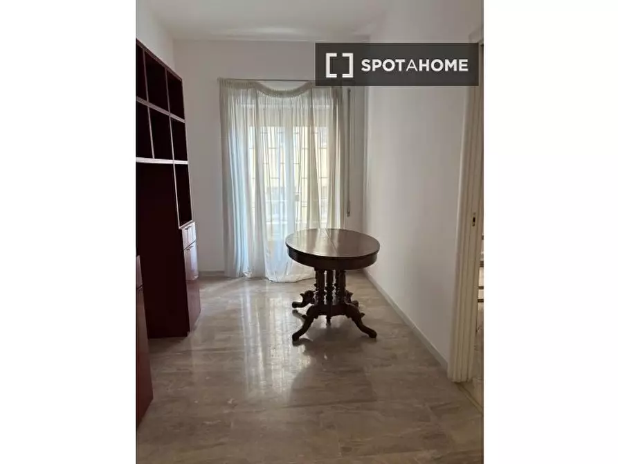 Immagine 4 di Appartamento in affitto  in Via Cupa a Roma