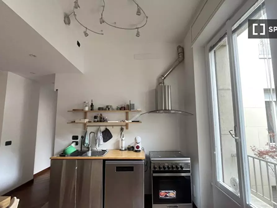 Immagine 15 di Camera condivisa in affitto  in Via della Guastalla a Milano