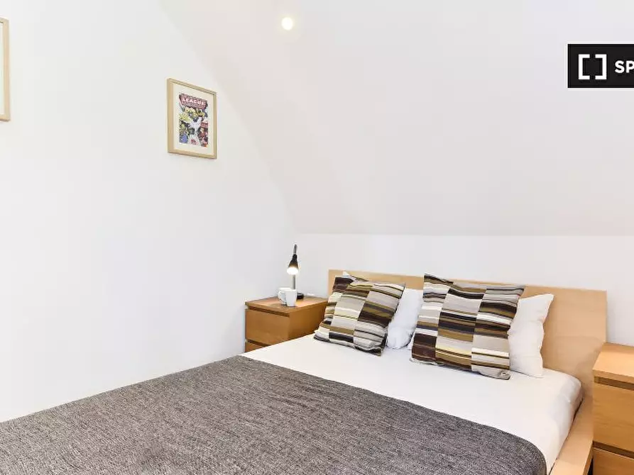 Immagine 13 di Appartamento in affitto  in Kentish Town Rd a Camden Town