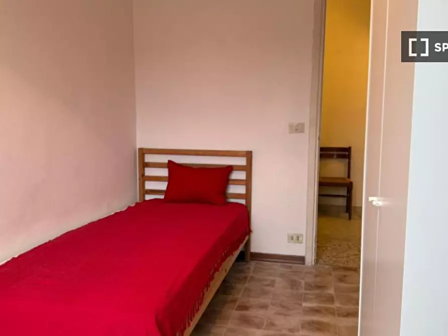 Immagine 2 di Camera condivisa in affitto  in Via dei Sette Santi a Firenze