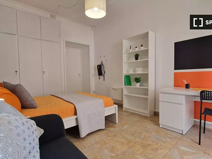 Immagine 16 di Camera condivisa in affitto  in Lungotevere di Pietra Papa a Roma