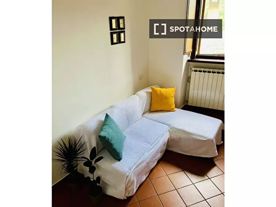 Immagine 5 di Camera condivisa in affitto  in Via di Mezzo a Poggiodomo