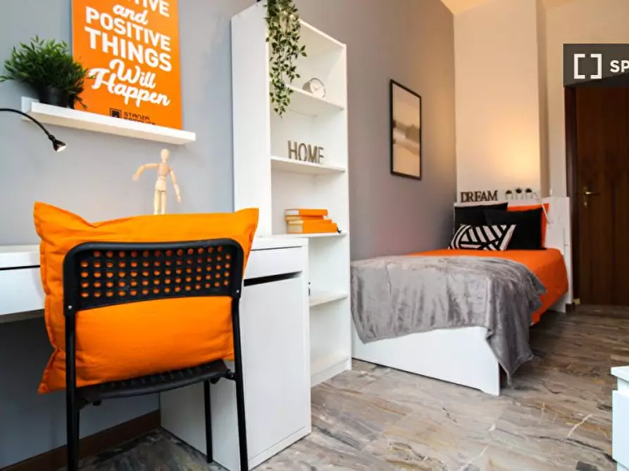 Immagine 2 di Camera condivisa in affitto  in Laura Bassi Veratti a Bologna